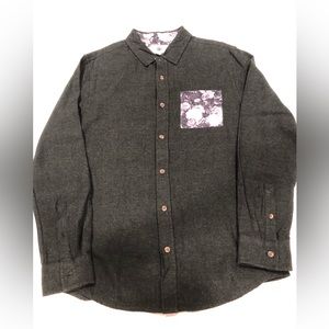 *New* Pacsun Mens flannel dark green. Size medium